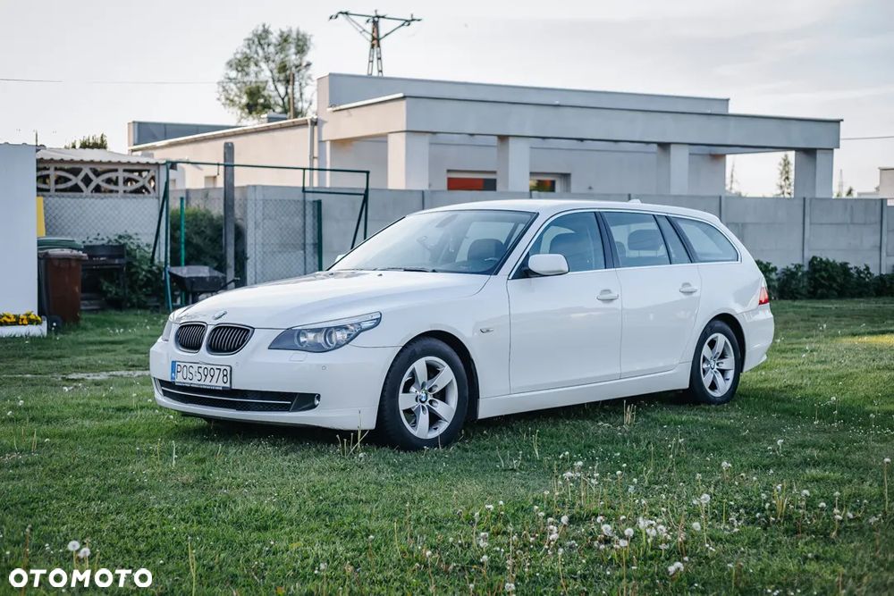 BMW Seria 5 525d Touring - 2