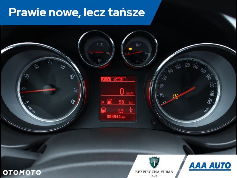 Opel Insignia - 12