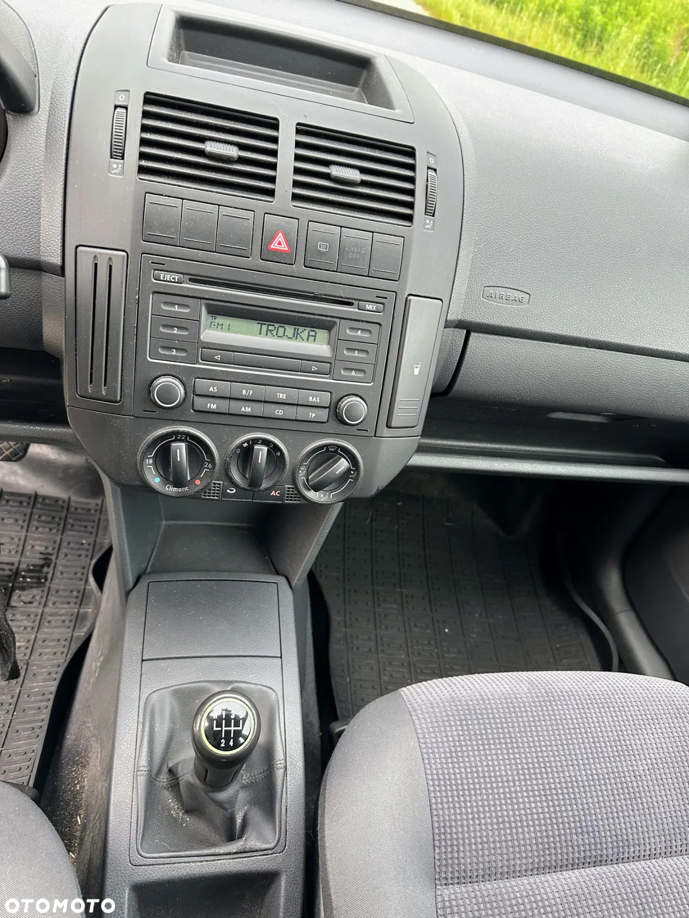 Volkswagen Polo 1.4 16V Comfortline - 10