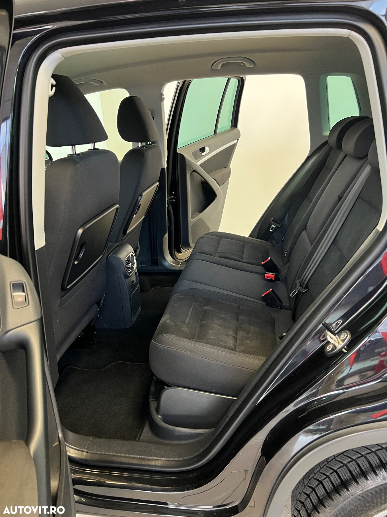 Volkswagen Tiguan 2.0 TDI 4Motion DSG Trend & Fun - 8