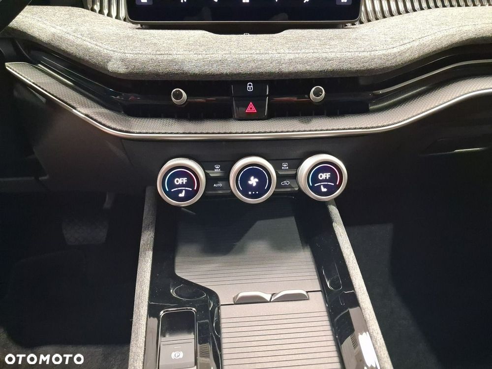 Skoda Superb 1.5 TSI mHEV DSG Selection - 25