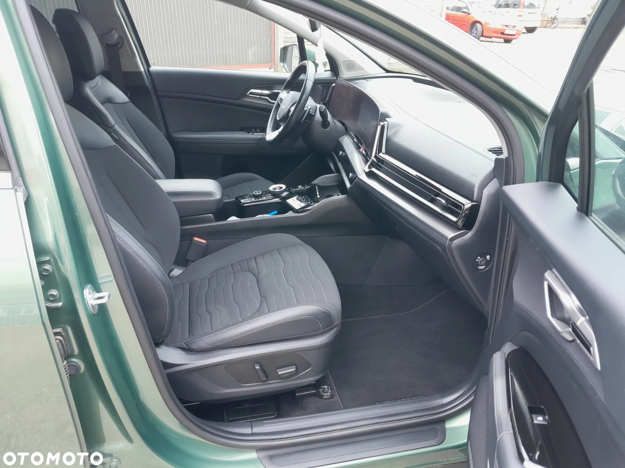 Kia Sportage 1.6 T-GDI MHEV Business Line 2WD DCT - 11