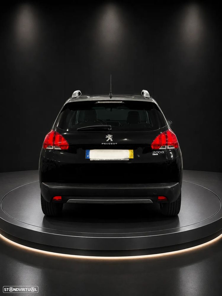 Peugeot 2008 - 8