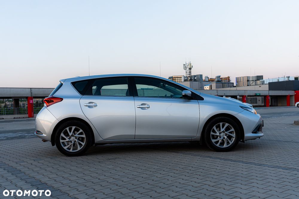 Toyota Auris 1.6 Active - 10