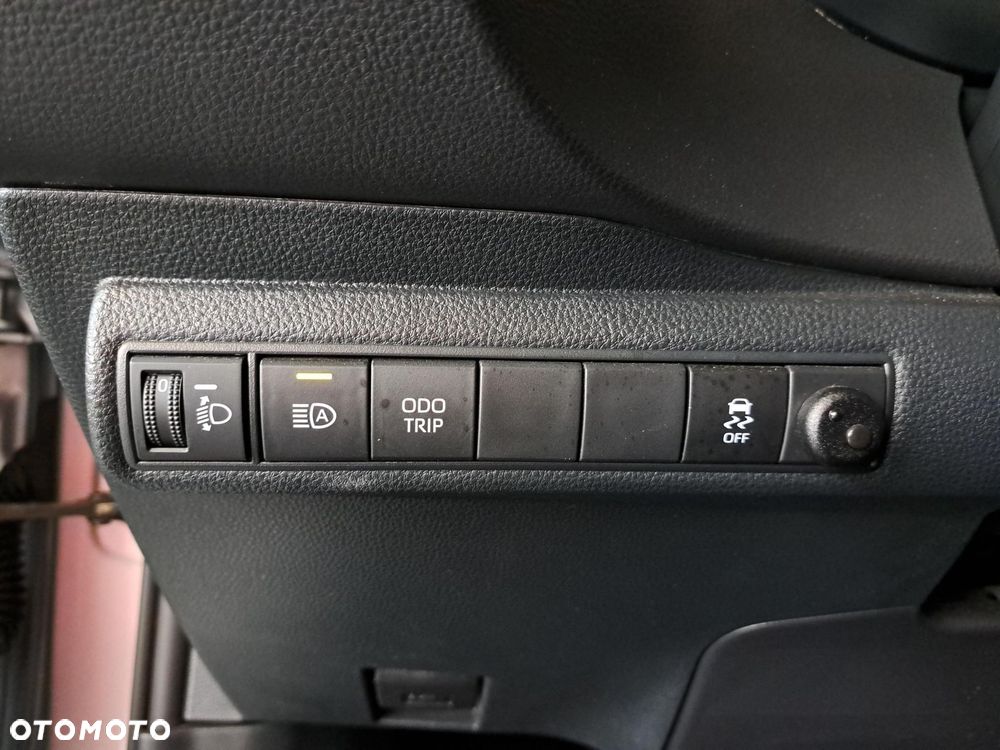 Toyota Corolla 1.8 Hybrid Comfort - 34