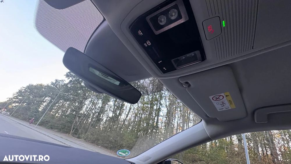 Skoda Octavia 2.0 TDI DSG Sportline - 9