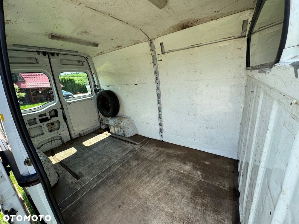 Nissan Interstar - 26