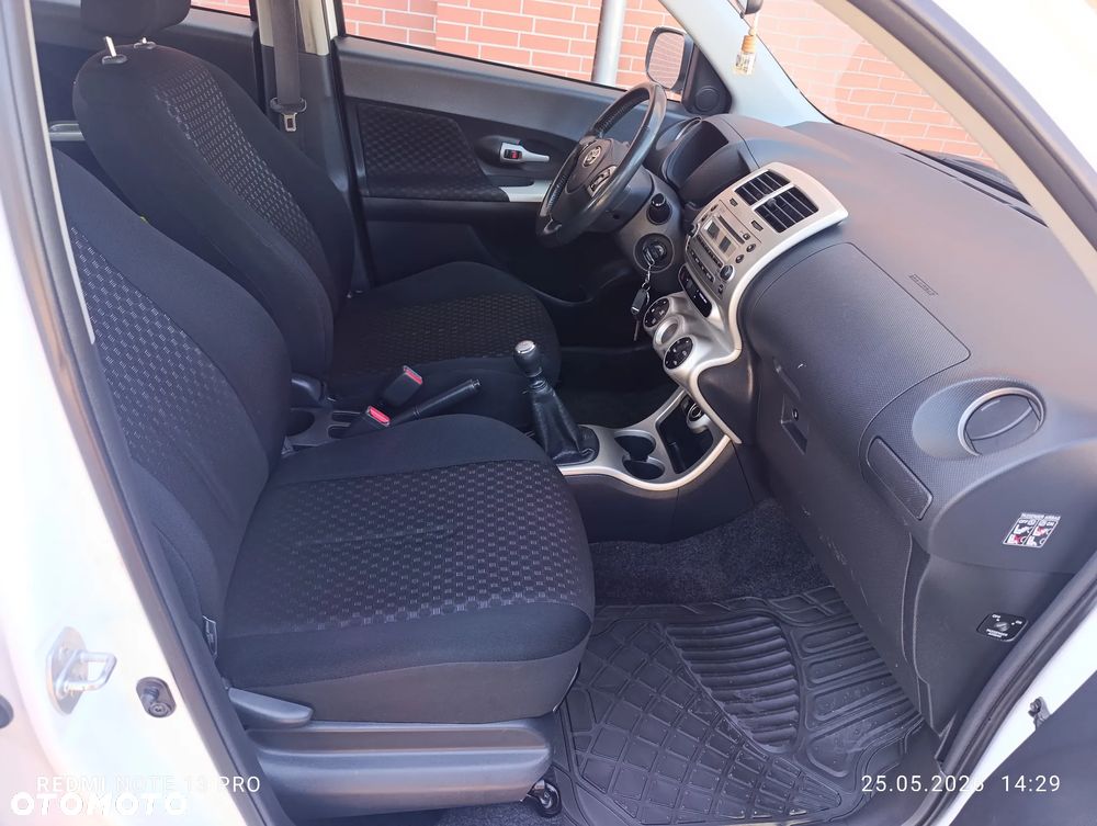 Toyota Urban Cruiser 1.33 Sol - 15