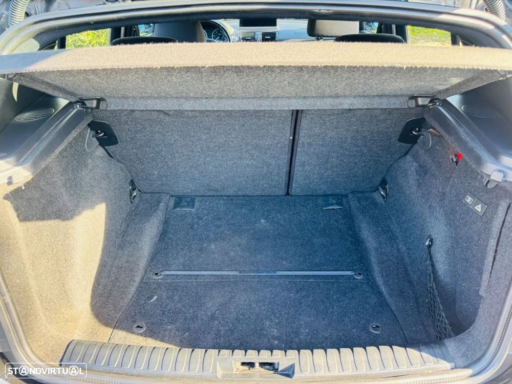 BMW 118 d Line Sport - 37