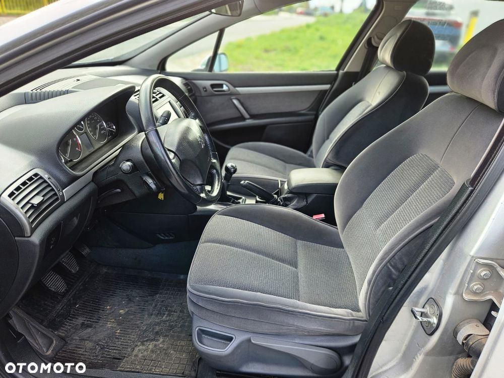 Peugeot 407 - 8