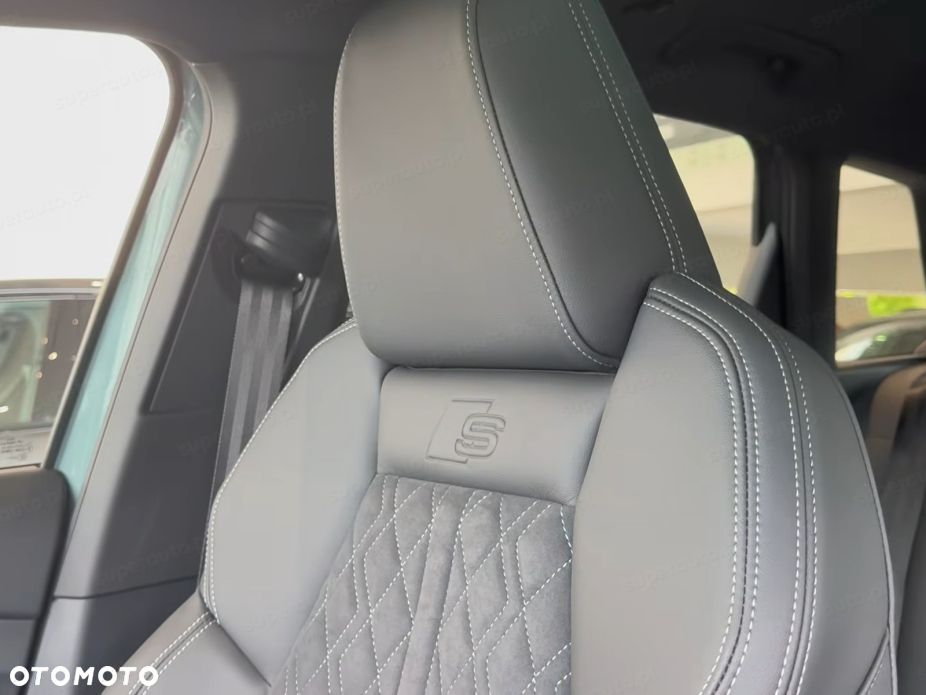 Audi Q4 e-tron - 24