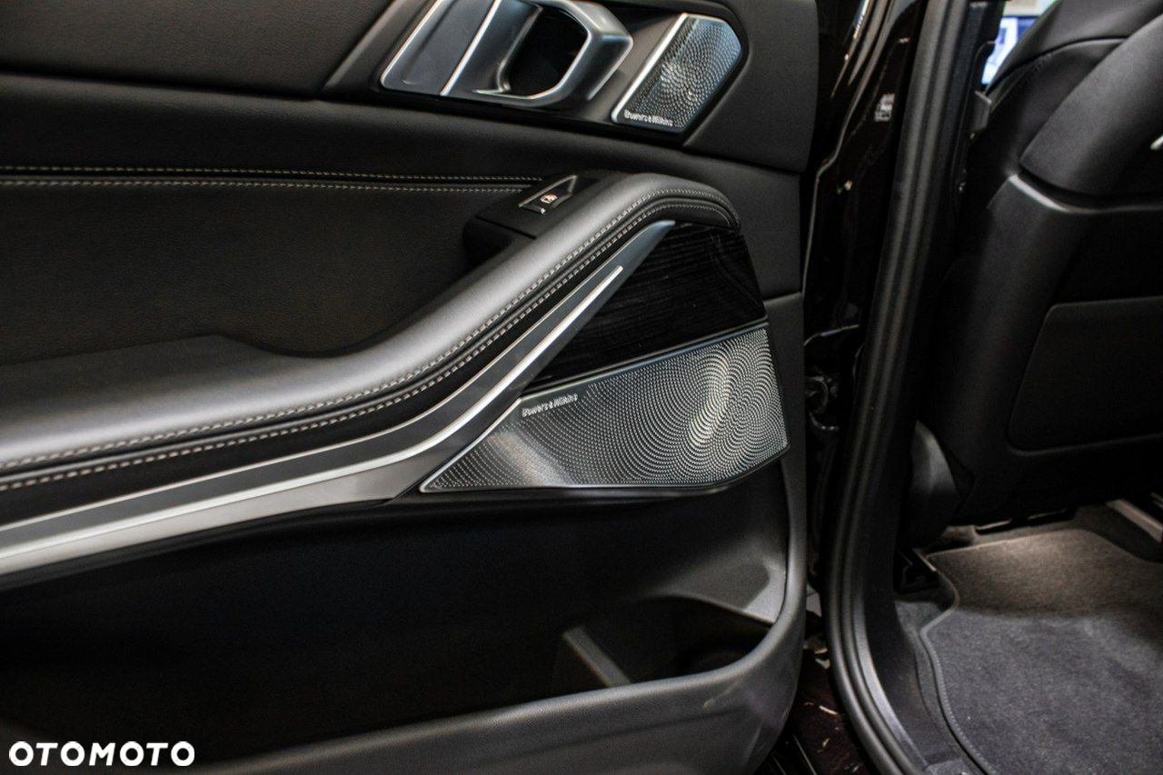 BMW X7 - 16