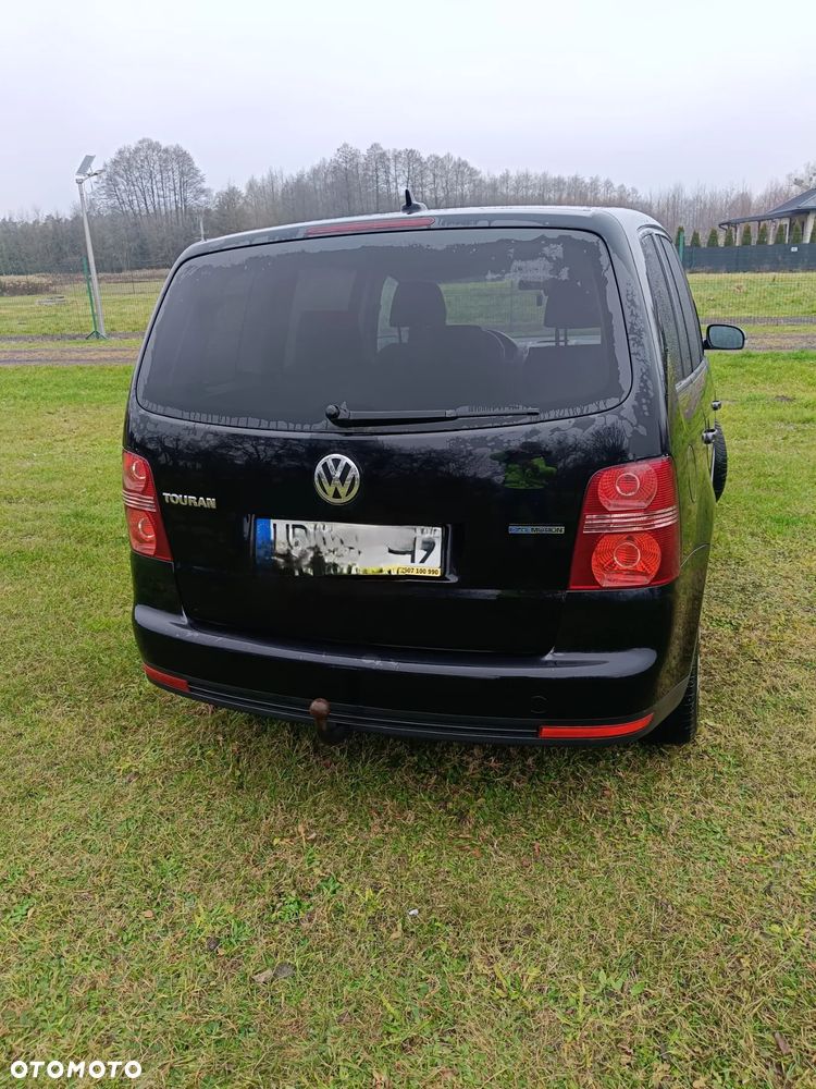 Volkswagen Touran 1.9 TDI DPF Blue Motion Conceptline - 5