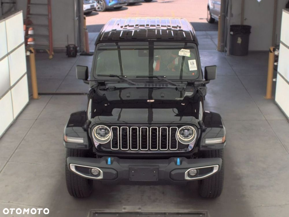 Jeep Wrangler - 1