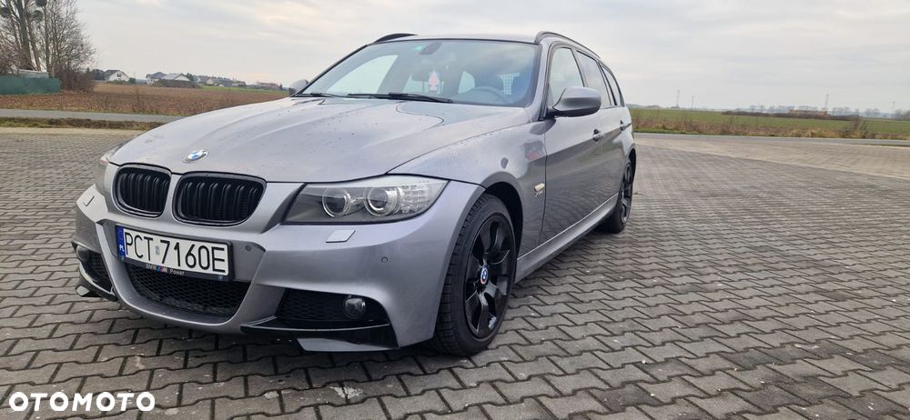 BMW Seria 3 325i xDrive - 1