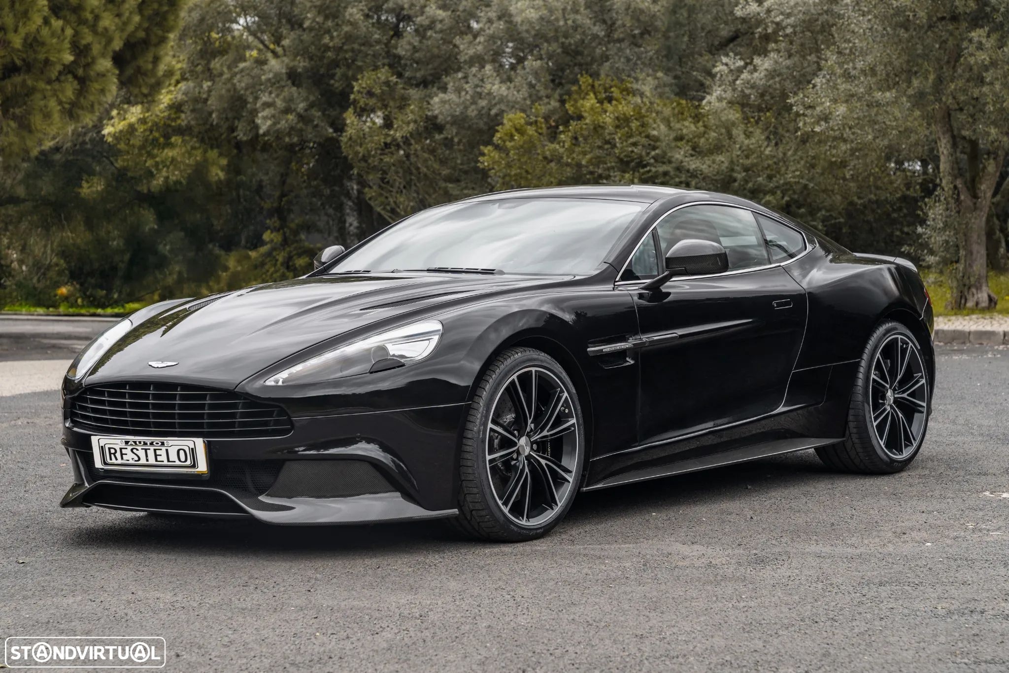 Aston Martin Vanquish Coupe - 1