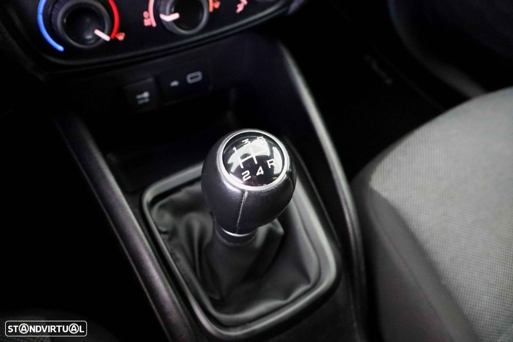 Fiat Tipo Station Wagon 1.3 M-Jet Street - 32