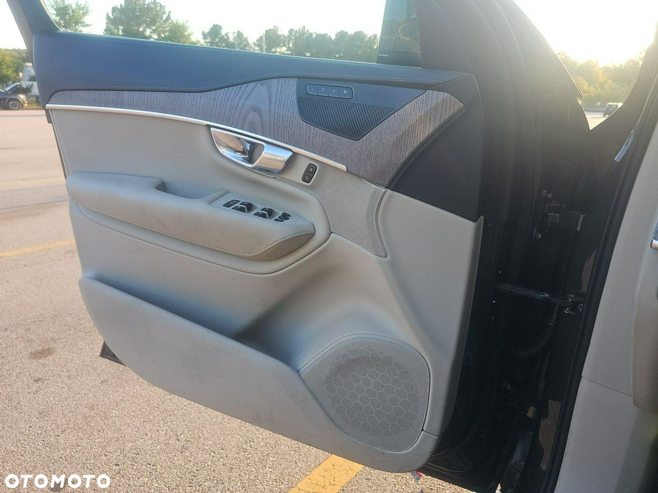 Volvo XC 90 - 11