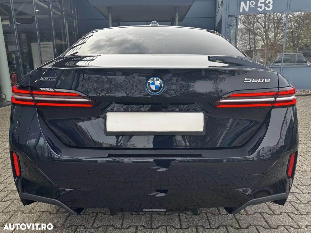 BMW Seria 5 550e xDrive Aut. - 5