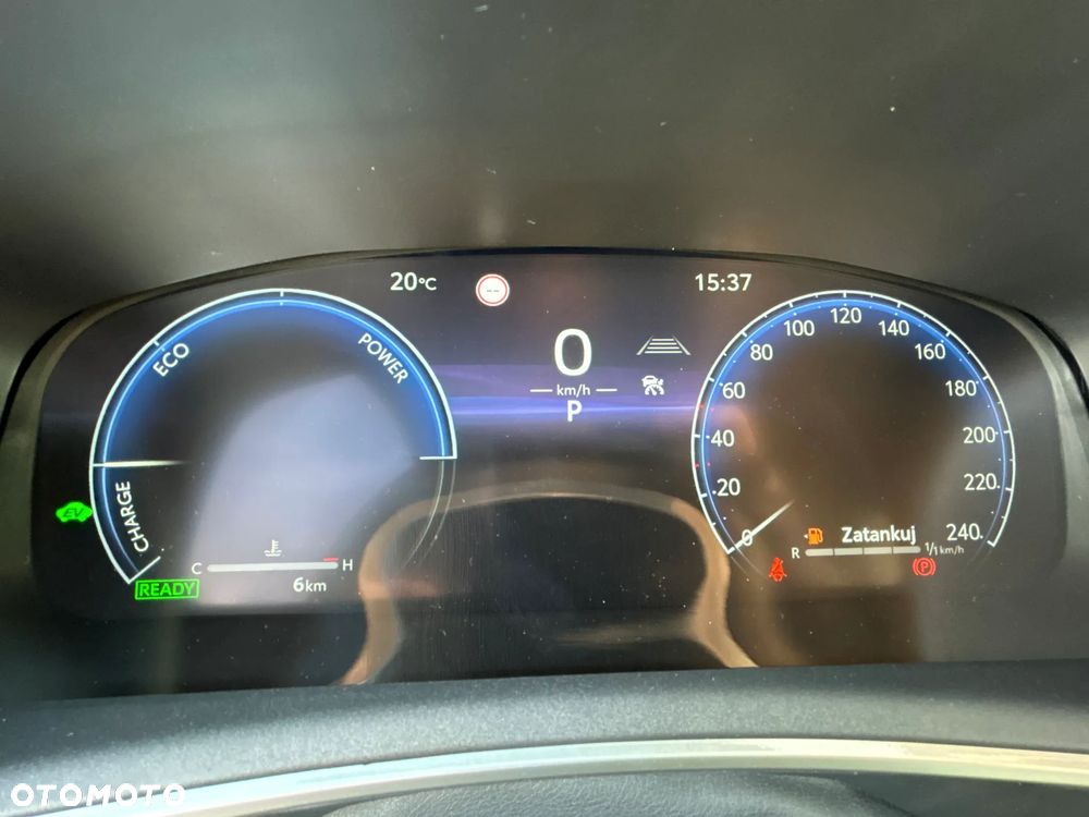 Toyota Corolla 1.8 Hybrid Style - 24