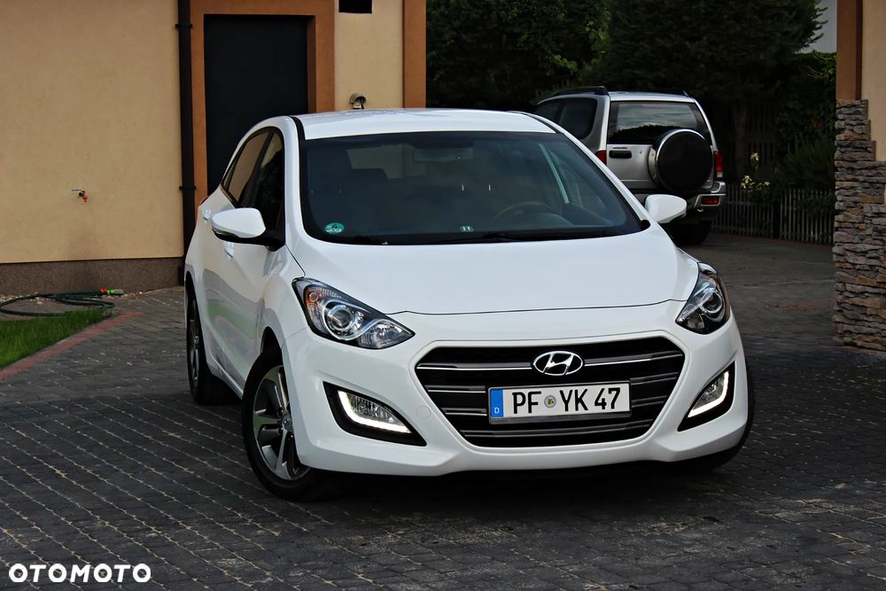 Hyundai i30 1.4 Select - 28