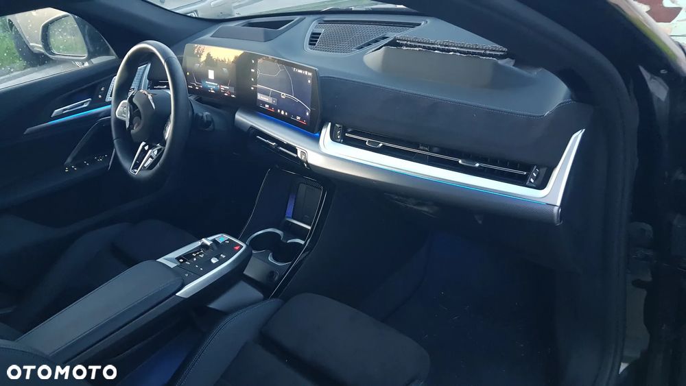 BMW iX2 - 32