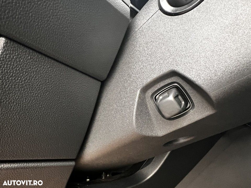 Volkswagen Touareg - 21