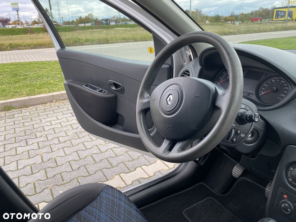 Renault Clio - 20