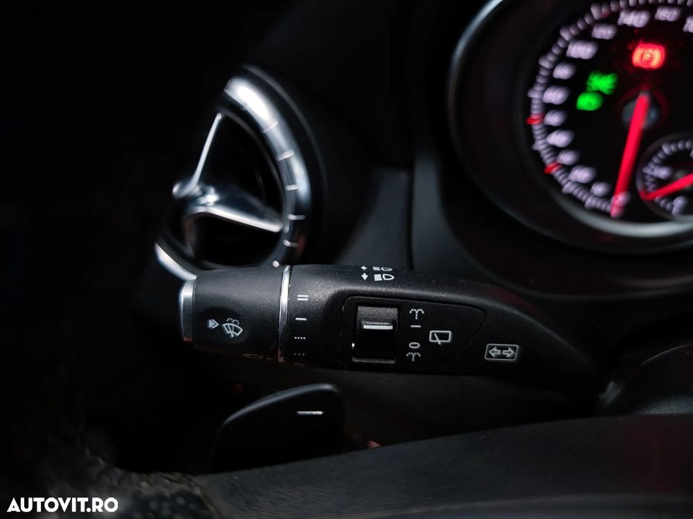 Mercedes-Benz CLA 180 d 7G-DCT - 21