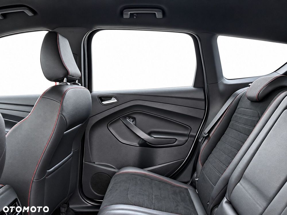 Ford Kuga 2.0 TDCi FWD ST-Line - 34