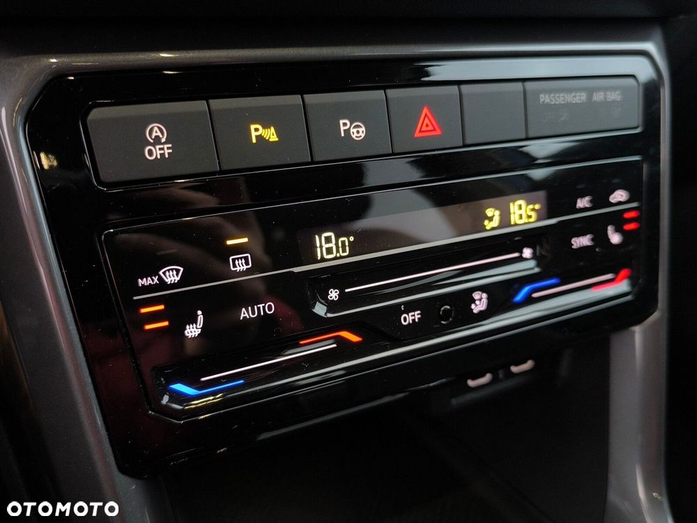 Volkswagen T-Cross - 17