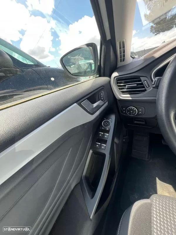 Ford Focus SW 1.5 TDCi EcoBlue Active - 7