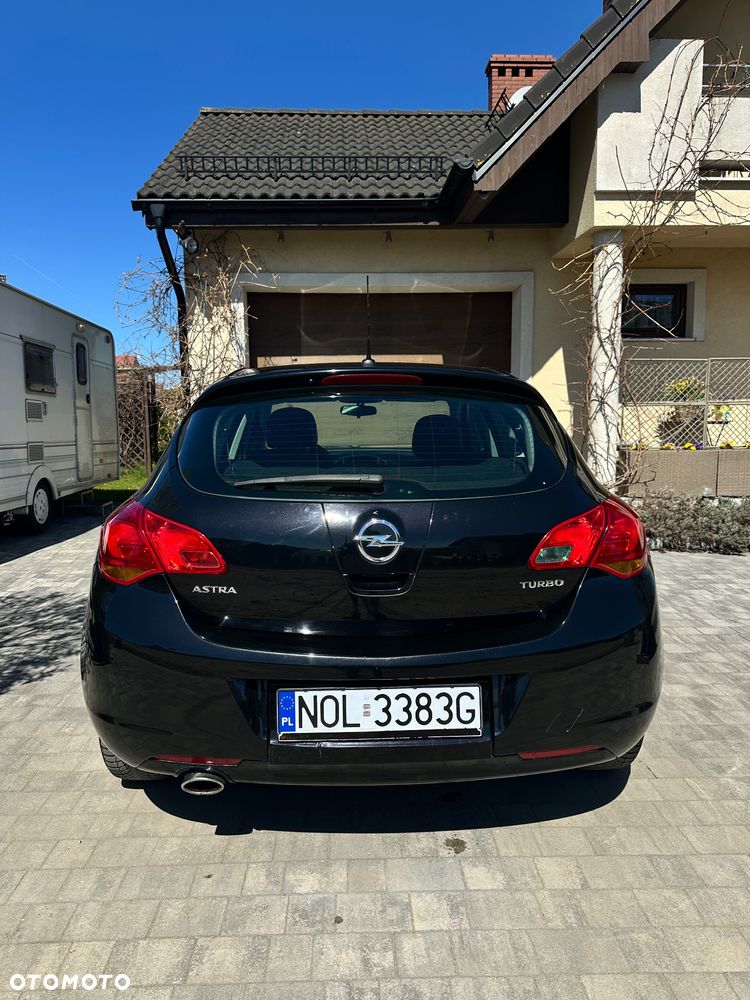 Opel Astra 1.4 Turbo Design Edition - 11