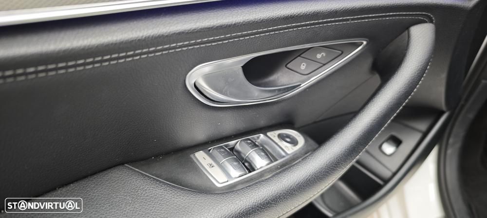 Mercedes-Benz E 300 de AMG Line - 33