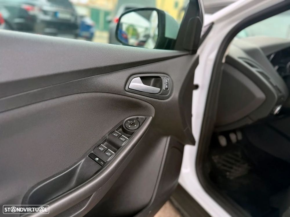 Ford Focus SW 1.5 TDCi Trend ECOnetic - 10