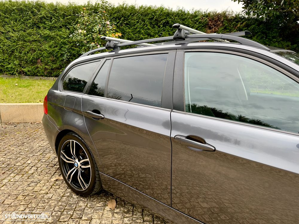 BMW 318 d Sport - 12