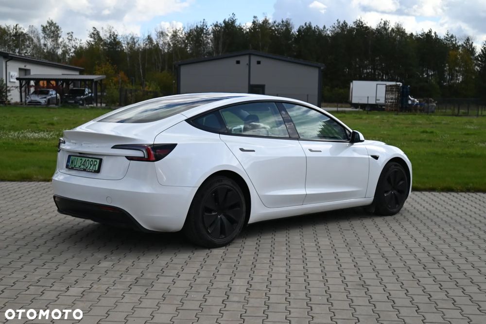 Tesla Model 3 - 22