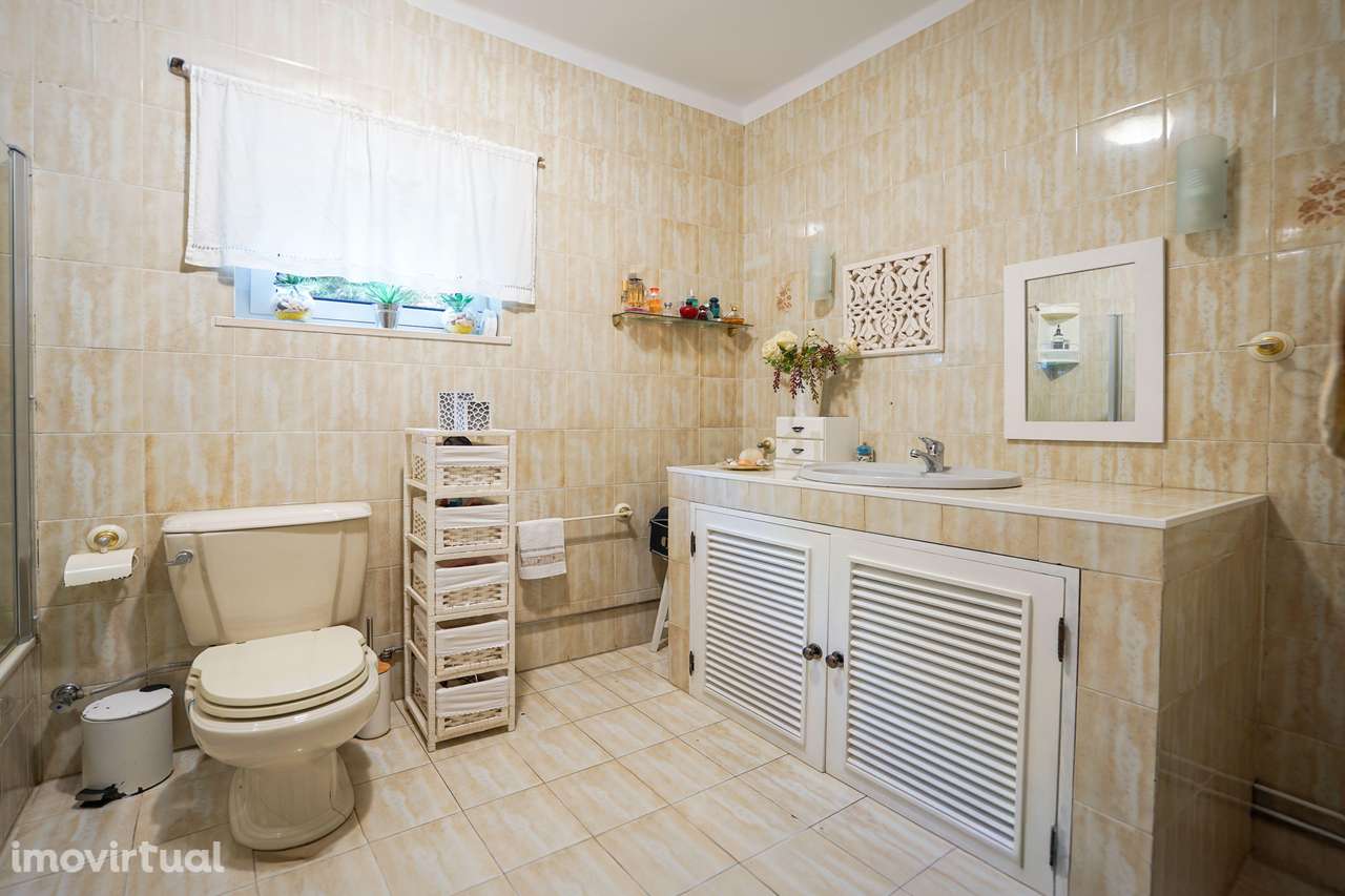 Casa Isolada em Coimbra com 5 Quartos e 4 Casas de Banho - Grande imagem: 5/51