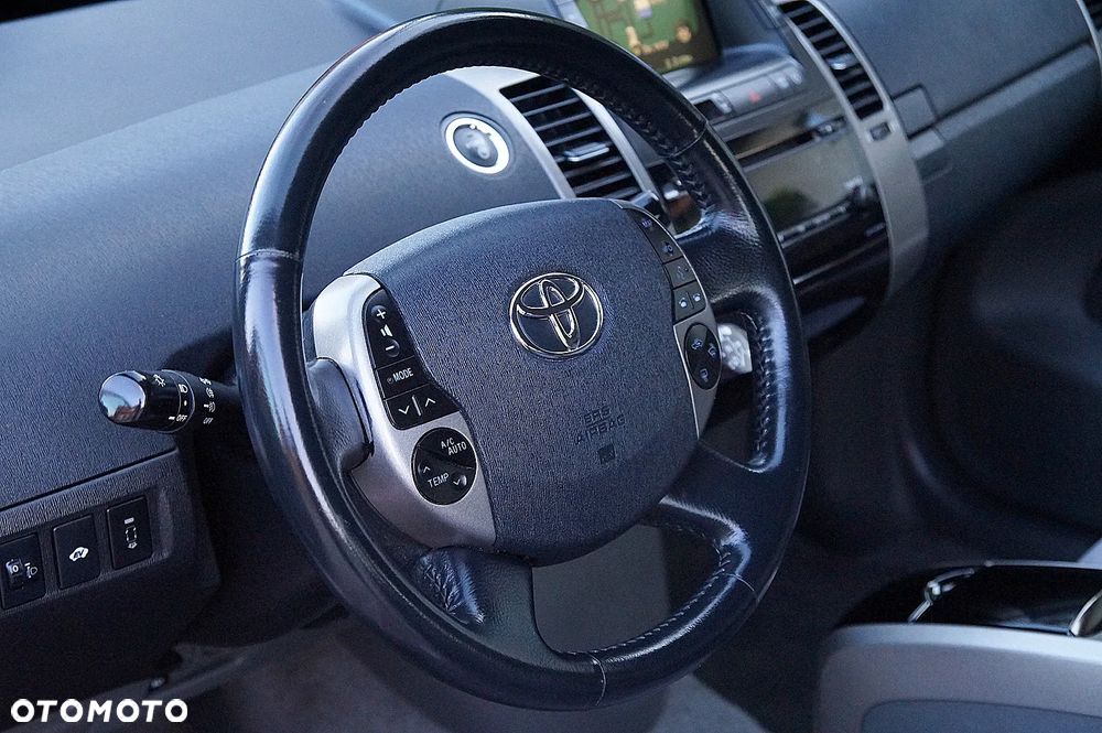 Toyota Prius 1.5 VVT-i Prestige - 11