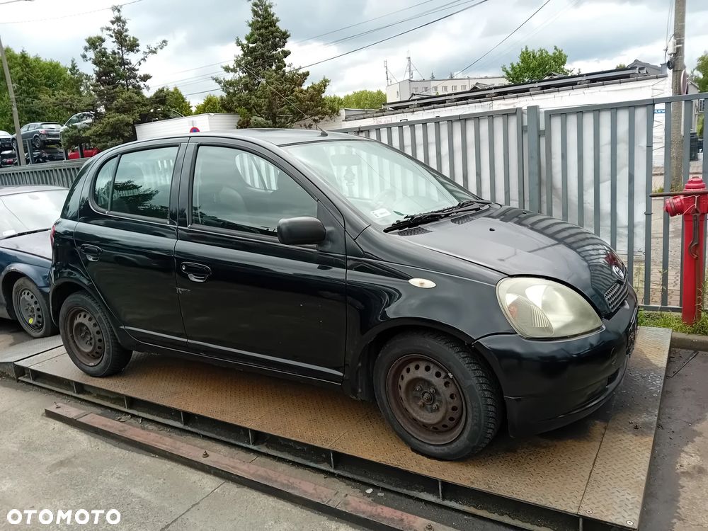 *TOYOTA YARIS* Samochód na części - 1