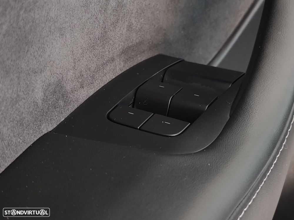 Tesla Model 3 Long Range Tração Integral - 35