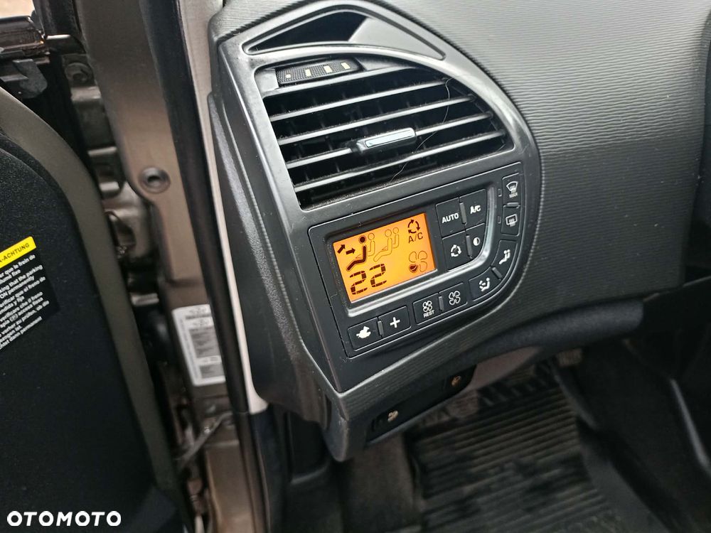 Citroën C4 Grand Picasso - 23