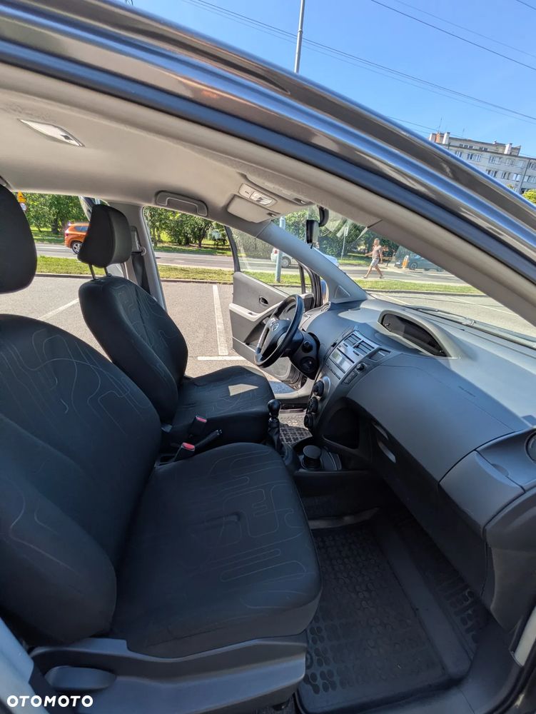 Toyota Yaris 1.33 Luna - 19