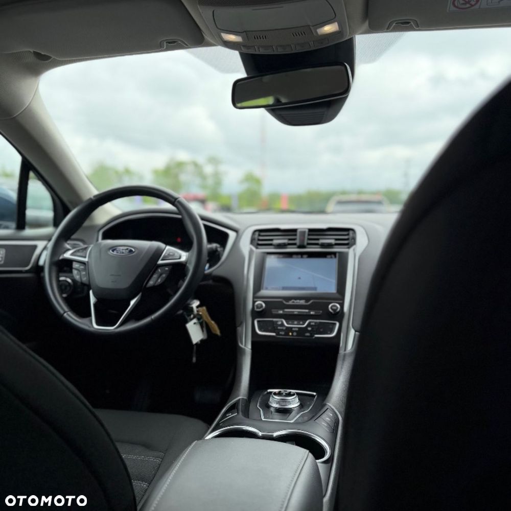 Ford Mondeo - 28