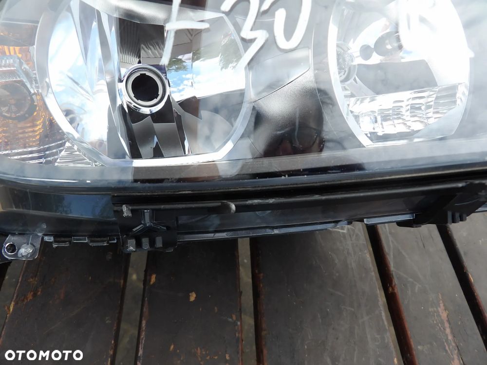 BMW - F30 - PRAWA LAMPA PRZEDNIA - UK - 7259540 - 5