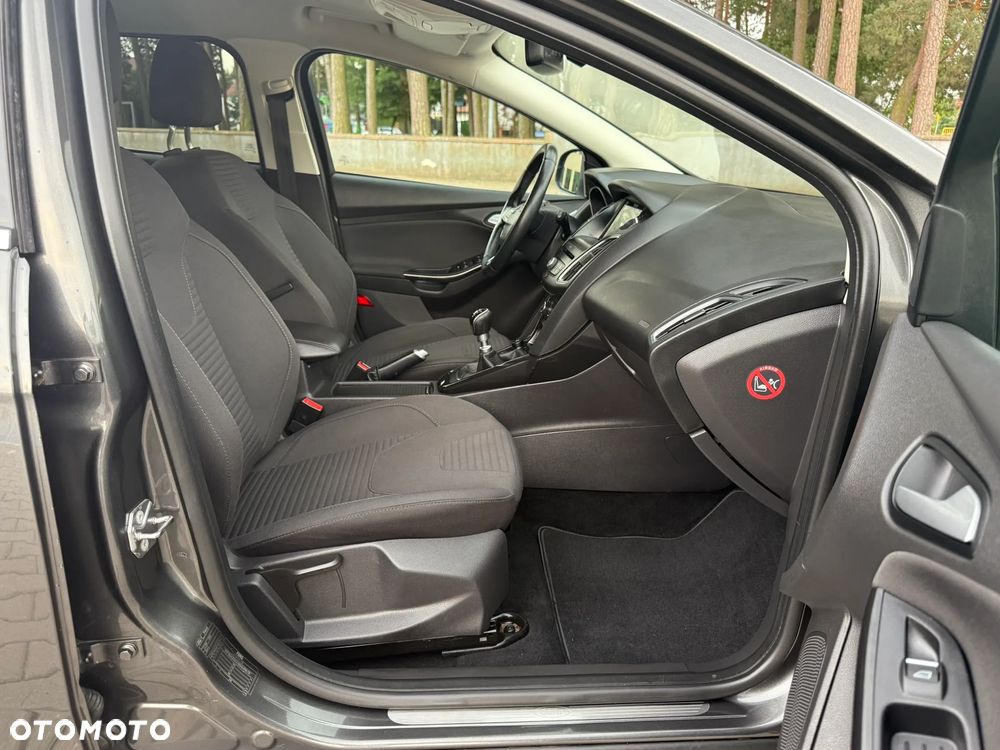 Ford Focus 1.5 EcoBlue Start-Stopp-System TITANIUM - 33