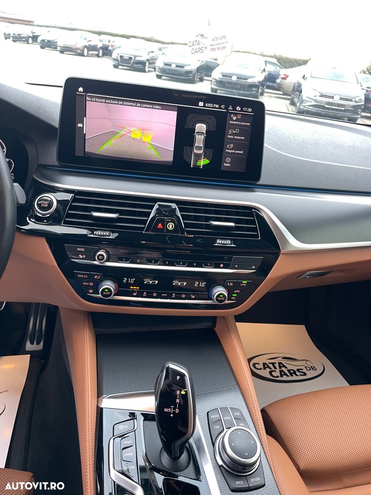 BMW Seria 5 530e Aut. M Sport Edition - 31