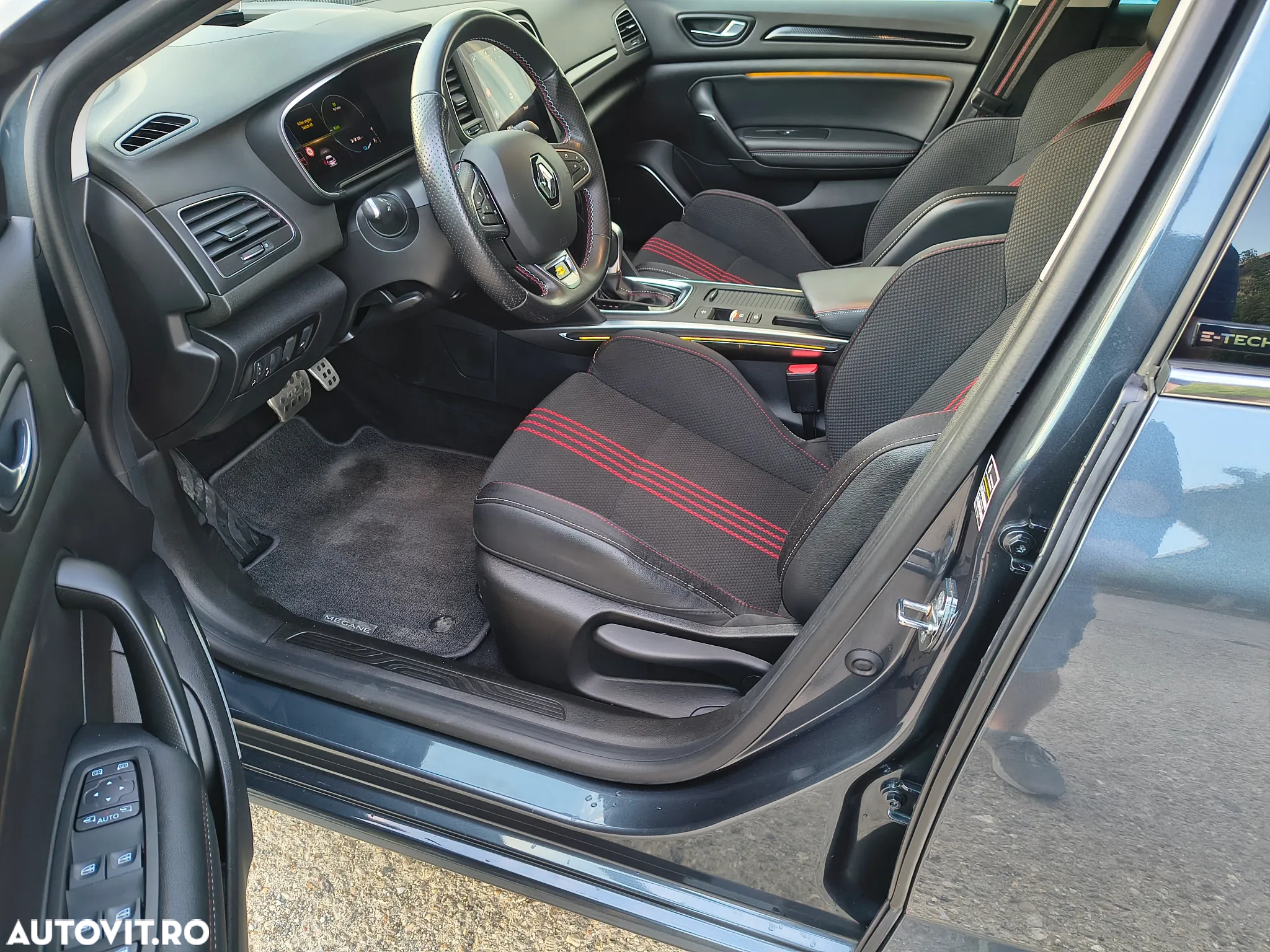 Renault Megane Grandtour E-TECH Plug-in 160 R.S. LINE - 7