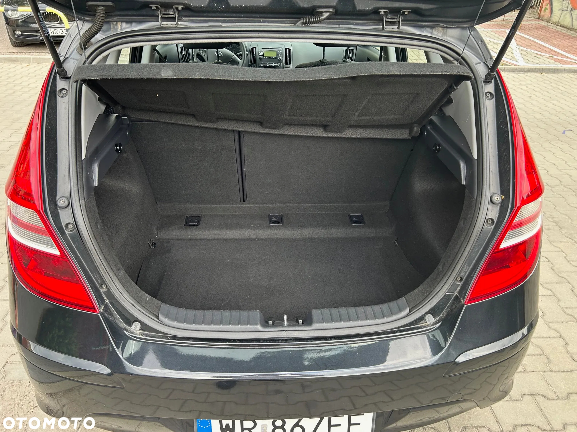 Hyundai i30 1.4 Base + - 10
