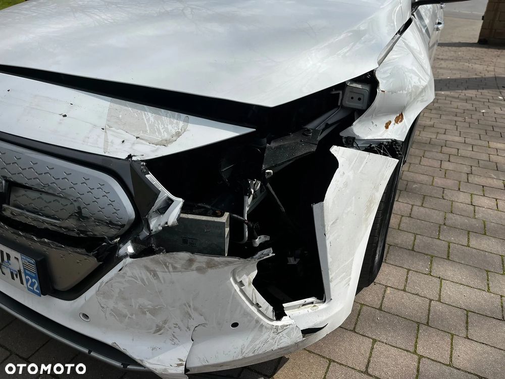 Hyundai IONIQ - 13